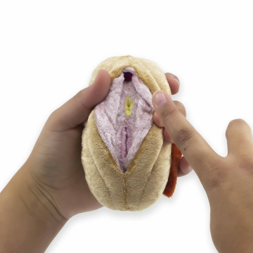 modèle de vagin matière peluche avec urètre visible