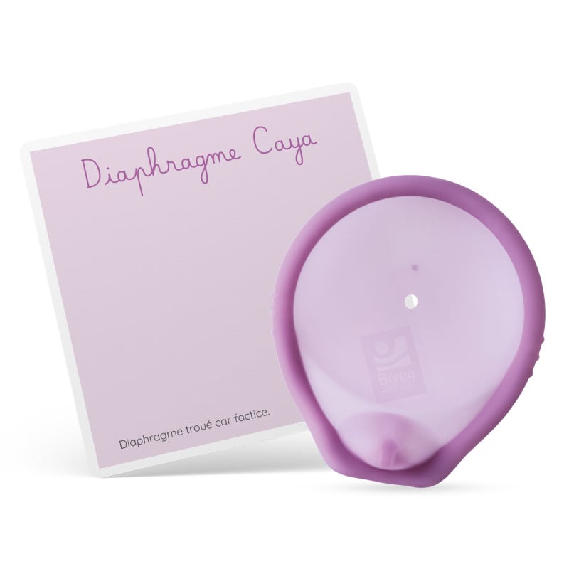 modèle pour présenter la contraception diaphragme Caya