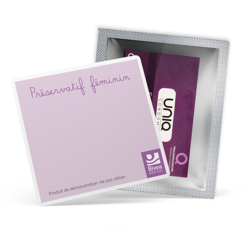 préservatif féminin de démonstration avec fiche explicative